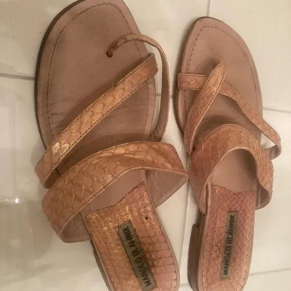 Vintage 35.5 5.5 Manolo Blahnik Susa Leather Thong Sandals snake skin flats