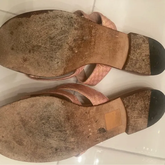 Vintage 35.5 5.5 Manolo Blahnik Susa Leather Thong Sandals snake skin flats