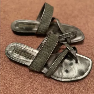 Vintage 5.5 Manolo Blahnik Solidus Leather Thong Sandals