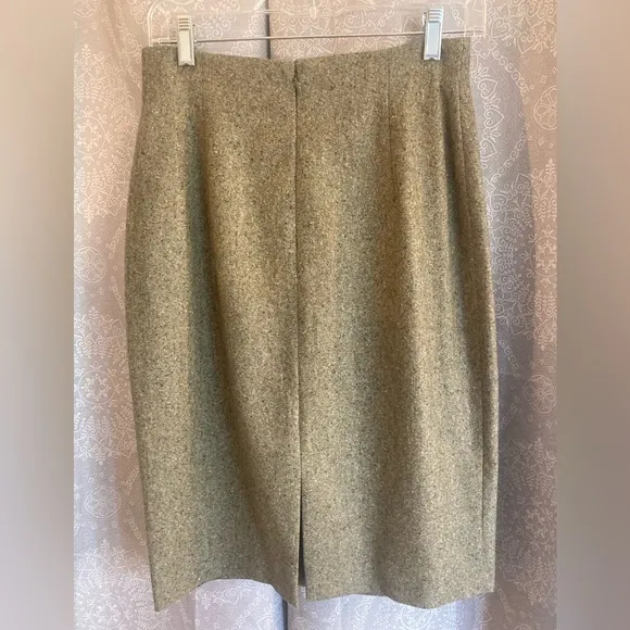 Vintage Burberry’s Wool &amp; Cashmere Blend Tan Skirt Size 6