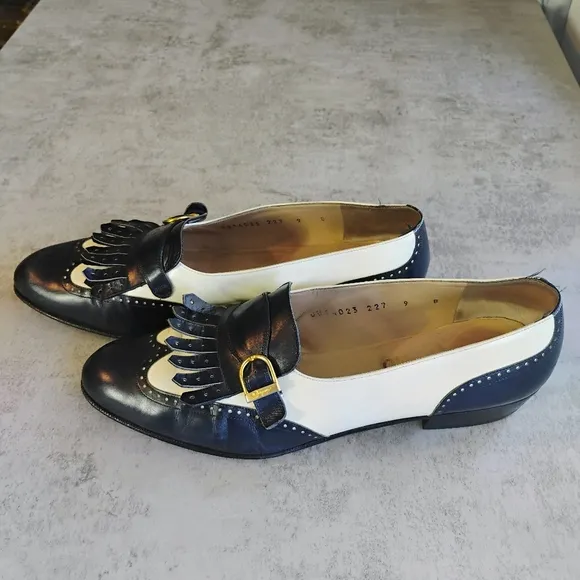 Vintage Ferragamo Navy Blue &amp; White Leather Kiltie Buckle Shoes Loafers Size 9