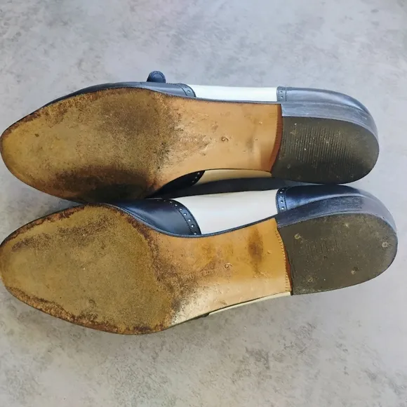 Vintage Ferragamo Navy Blue &amp; White Leather Kiltie Buckle Shoes Loafers Size 9