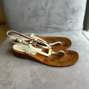 Vintage Gucci White Leather Ankle Strap Thong Sandal