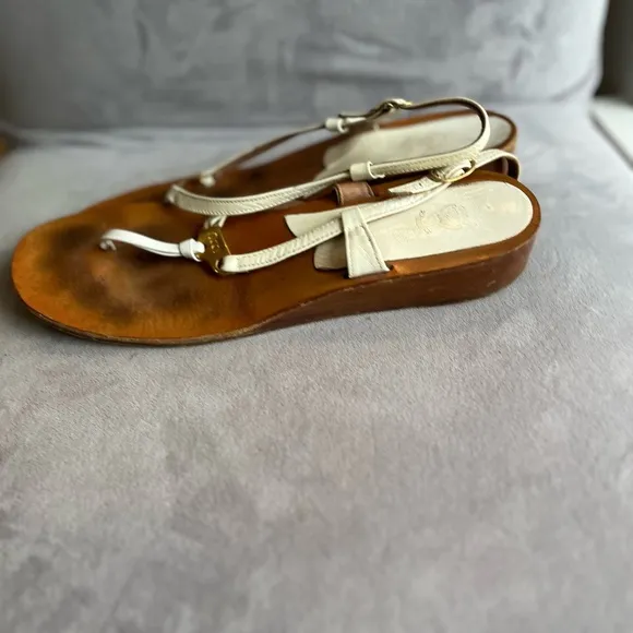 Vintage Gucci White Leather Ankle Strap Thong Sandal