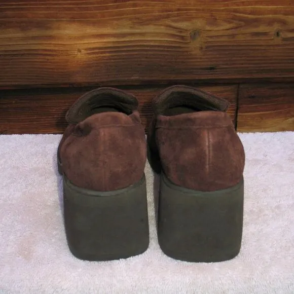 Vintage Brown Hush Puppies Heeled Loafers