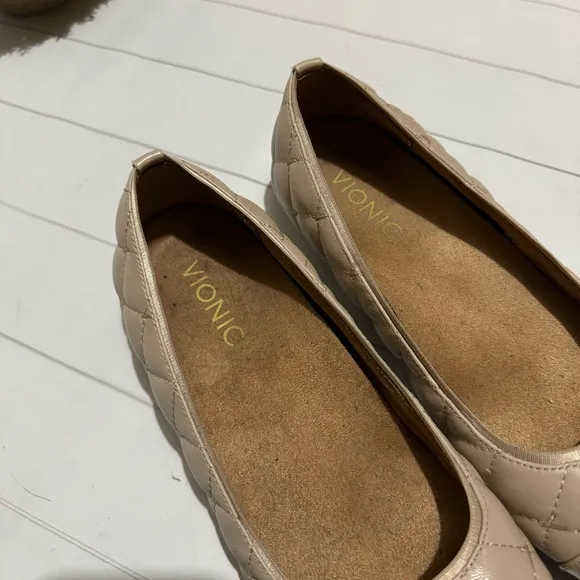 Vionic Desiree Quilted Cap Toe Flats Nude Women’s Size 7