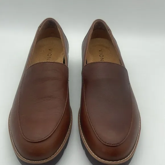 Vionic Kensley Loafers Leather Lug Sole Slip On NWOT Size 7