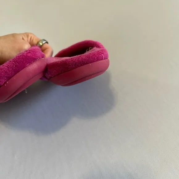 Vionic Lydia Pink fuzzy flip flop sandals 7.5