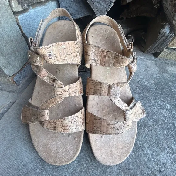 Vionic Paros orthotic cork sandals w/3 adjustable velcro straps Sz-11. M