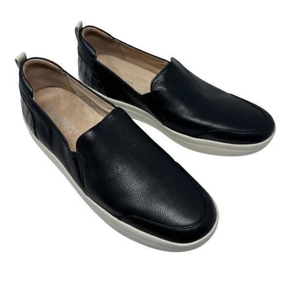 Vionic Penelope Croc Black &amp; White Soft Leather Slip-On Sneakers – Size 8