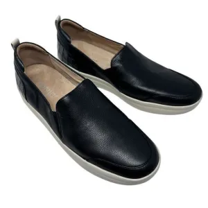 Vionic Penelope Croc Black &amp; White Soft Leather Slip-On Sneakers – Size 8