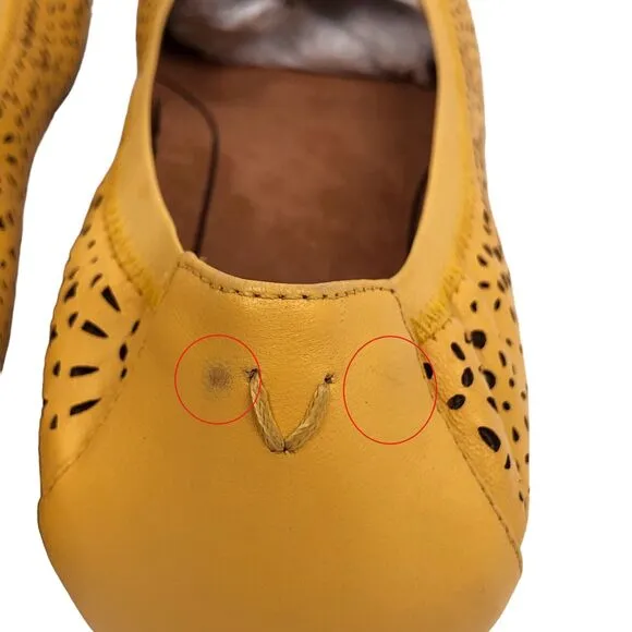 Vionic Robyn Perforated Leather Ballet Flats Shoes Size 9.5 Buttercup New Defect