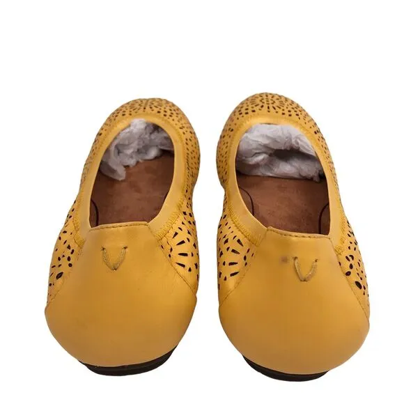 Vionic Robyn Perforated Leather Ballet Flats Shoes Size 9.5 Buttercup New Defect