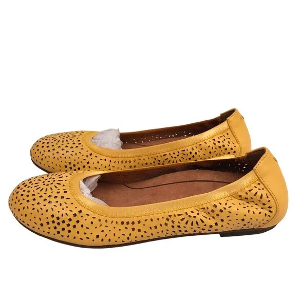 Vionic Robyn Perforated Leather Ballet Flats Shoes Size 9.5 Buttercup New Defect
