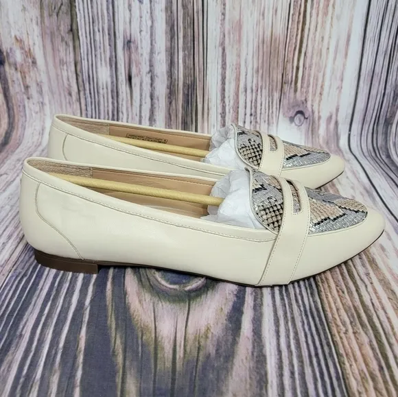 𝅺Vionic Savannah Cream Boa Print Point Toe Flats New Size 10 Wide