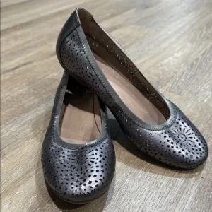 Vionic Size 8.5  Silver Loafers with Perforated Design and Orthopedic Sole