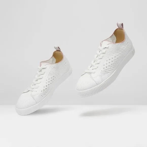 VIVAIA Round-Toe Perforated Sneakers white size EU/39 US/8