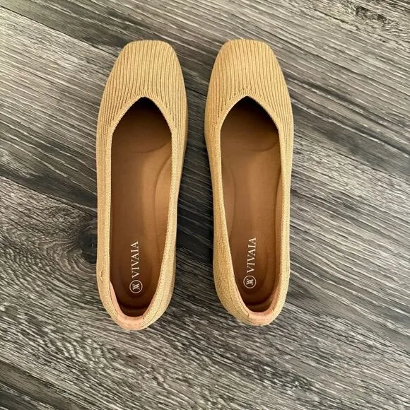 Vivaia Square-Toe V-Cut Flats (Margot 2.0) New