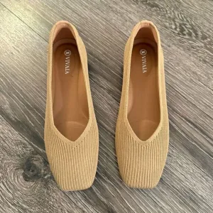 Vivaia Square-Toe V-Cut Flats (Margot 2.0) New
