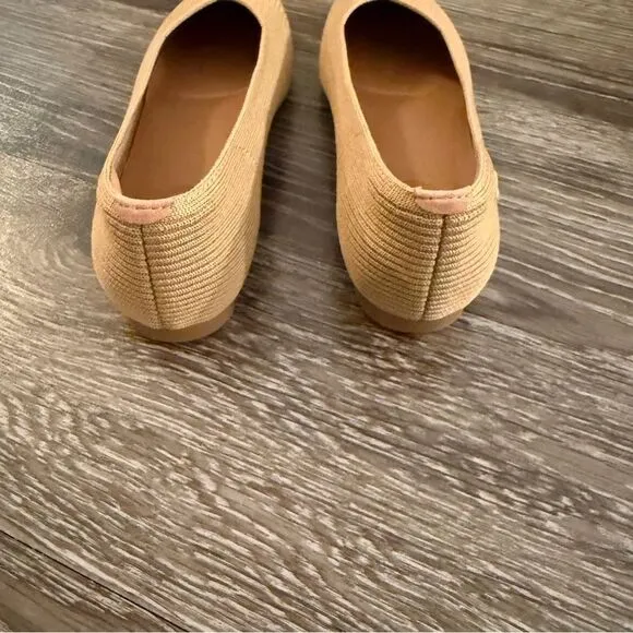 Vivaia Square-Toe V-Cut Flats (Margot 2.0) New