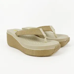 VOLATILE Like New Island wedge sandals in NaturalRaffia color Womens size 8