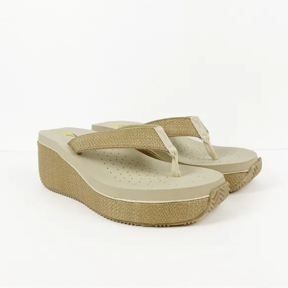VOLATILE Like New Island wedge sandals in NaturalRaffia color Womens size 8