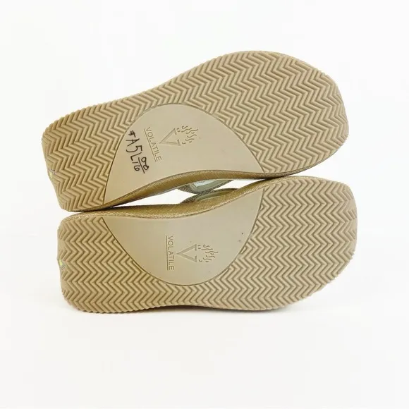VOLATILE Like New Island wedge sandals in NaturalRaffia color Womens size 8