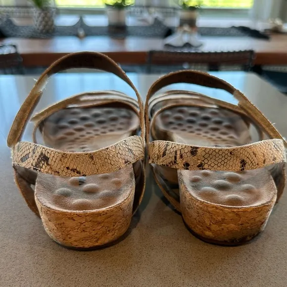 Walking Cradles Snake Animal Print Velcro Sandals
