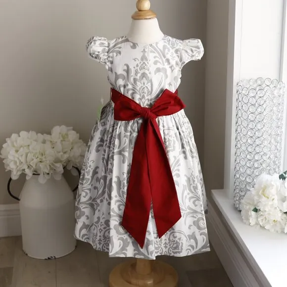 White and Silver Damask Special Occasion Party Dress Red Sash Size 4 Boutique