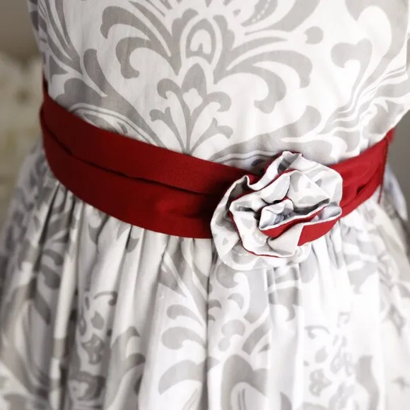 White and Silver Damask Special Occasion Party Dress Red Sash Size 4 Boutique