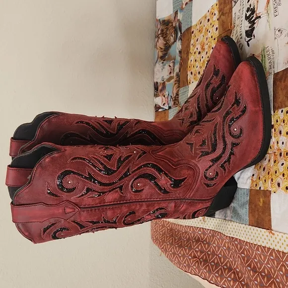 Wild Thang Laredo Leather Rustic Cowgirl Boots Women’s 10 Red &amp; Black Sequin