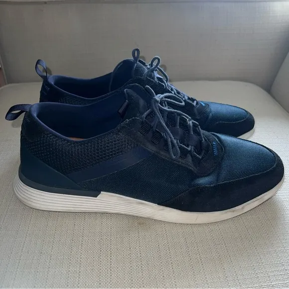 Wolf and Shepherd Men's Sz 12M Sneakers Crossover Navy Blue Victory Trainer