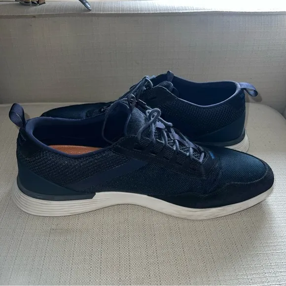 Wolf and Shepherd Men's Sz 12M Sneakers Crossover Navy Blue Victory Trainer