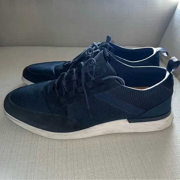 Wolf and Shepherd Men's Sz 12M Sneakers Crossover Navy Blue Victory Trainer
