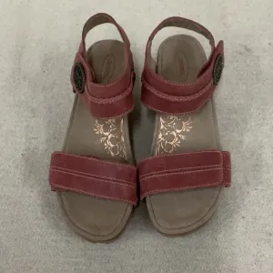 Woman’s Aetrex Sandals