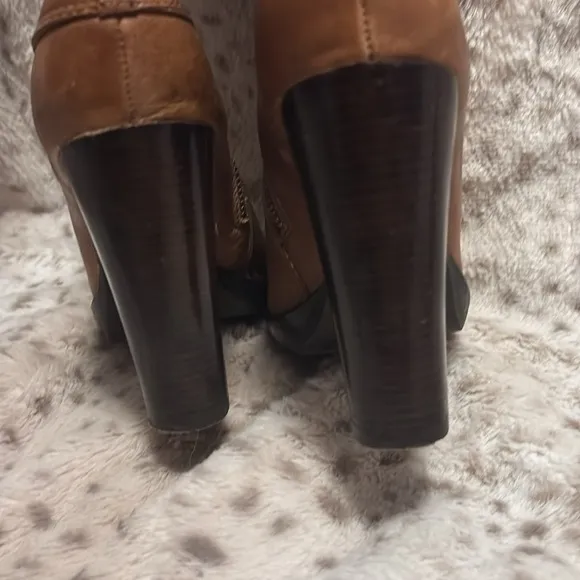 Women’s 7 Camel brown knee high designer leather strappy high heel boots