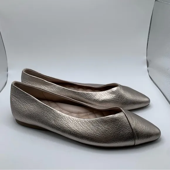 Women's Birdies The Goldfinch Leather Flats in Silver Size 8 pointy toe  1083