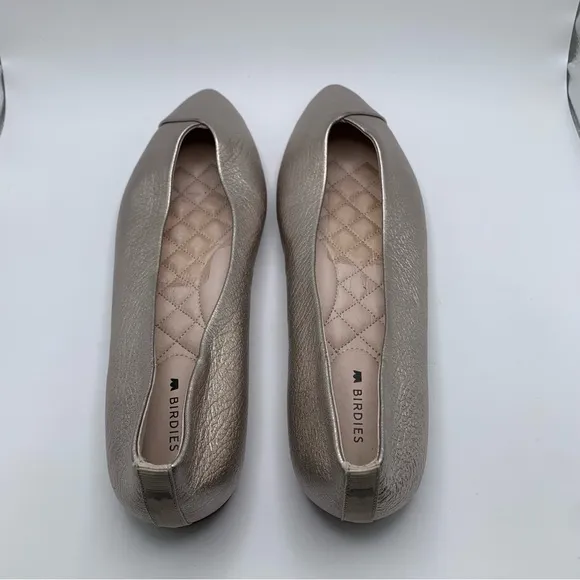 Women's Birdies The Goldfinch Leather Flats in Silver Size 8 pointy toe  1083