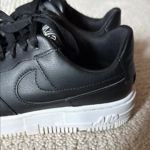 Women’s Nike Airforce 1 Pixel Black and White Sneakers
