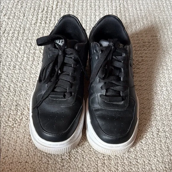 Women’s Nike Airforce 1 Pixel Black and White Sneakers