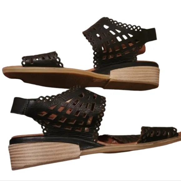 Women's Spring Step Petra-B-1911 Black Leather Sandals