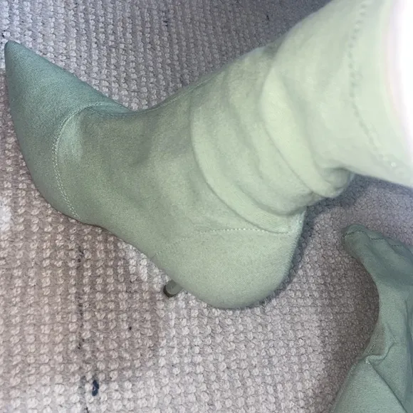 Yeezy/Season 8 boots in mint green canvas size-7 (37) women’s