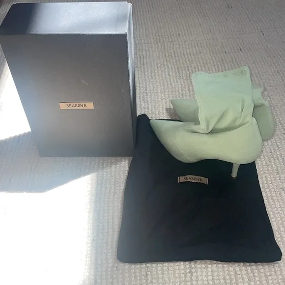 Yeezy/Season 8 boots in mint green canvas size-7 (37) women’s