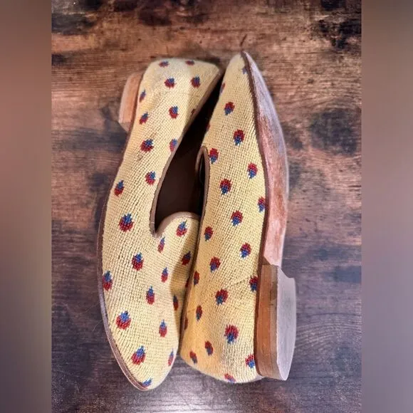 Zalo vintage needlepoint strawberry print loafers size 8