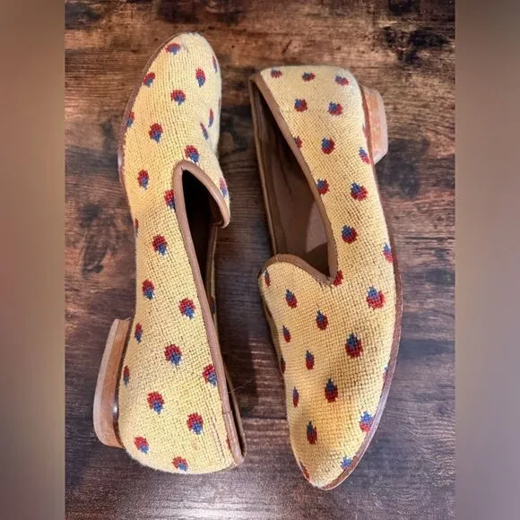 Zalo vintage needlepoint strawberry print loafers size 8
