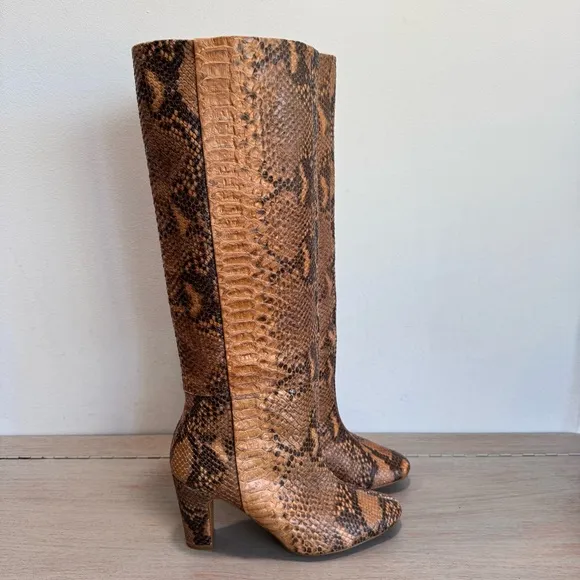 Zara Brown Snakeskin Leather Knee High Heeled Boots Made in Spain Size 38 EU‎