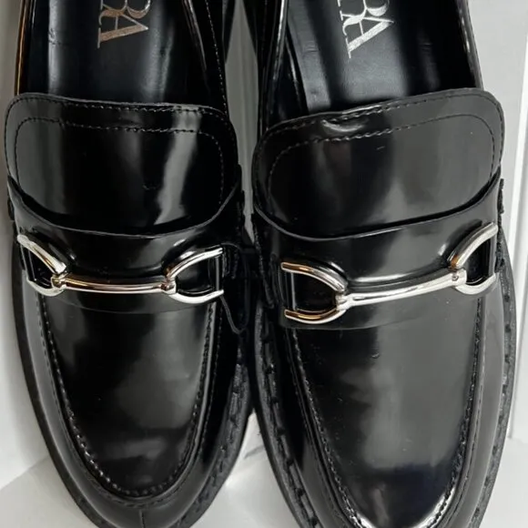 ZARA  FLAT LUG SOLE LOAFERS  in Black Size 10