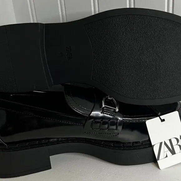 ZARA  FLAT LUG SOLE LOAFERS  in Black Size 10