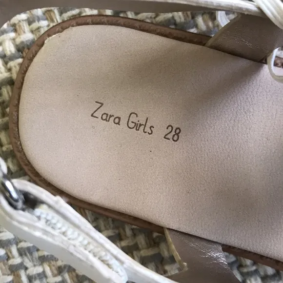 Zara Girls Leather Sandals (size 10.5)