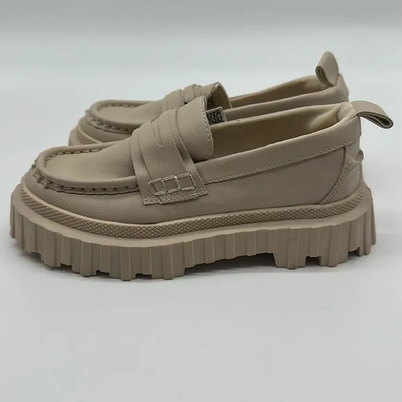 ZARA NWT Chunky lug sole loafers cream